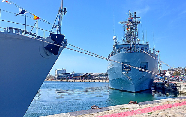 Кораби на НАТО акостираха на Морска гара във Варна, вижте защо