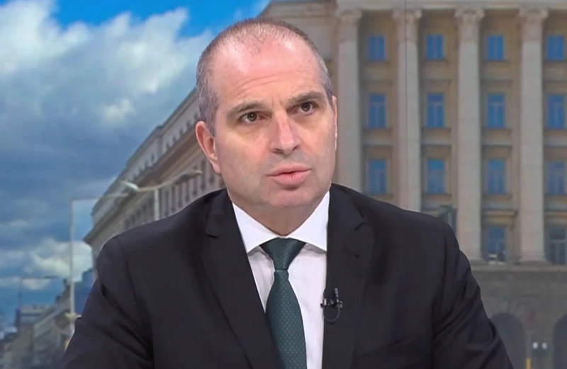 Гроздан Караджов: В обозримо бъдеще няма да се стигне до смяна на правителството