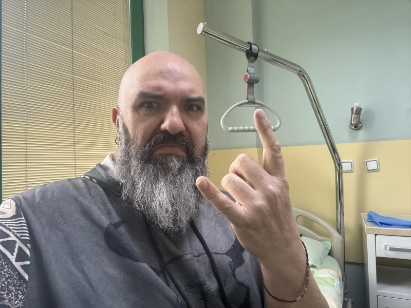 След падане от сцената оперираха наш изпълнител