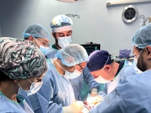 Майка дари бъбрек на дъщеря си в Столична болница