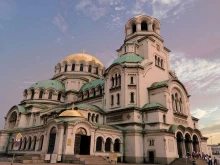 Засилени мерки за сигурност около "Св. Александър Невски"