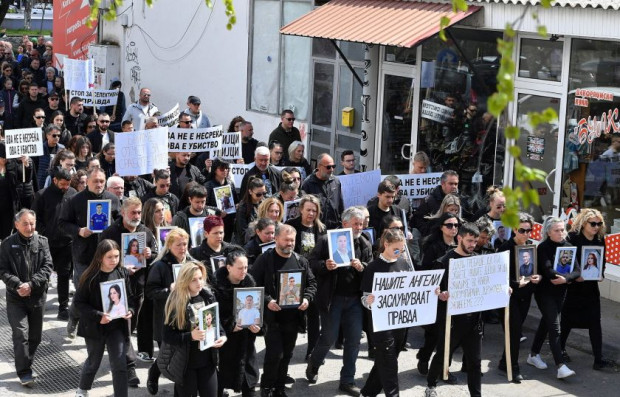 Семействата и близките на жертвите на пожара в Кочани протестираха
