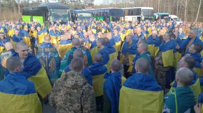 Зеленски: Украйна си върна 277 войници от руски плен