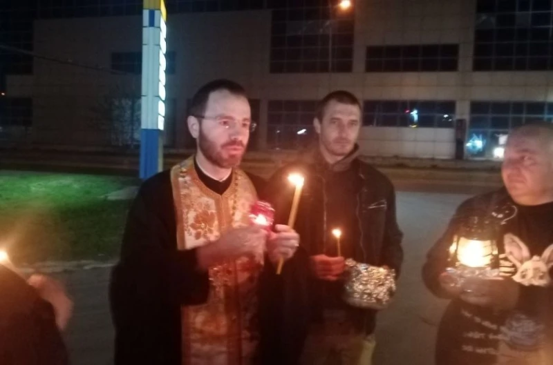 Първи в България: Благодатният огън пристигна в Русе