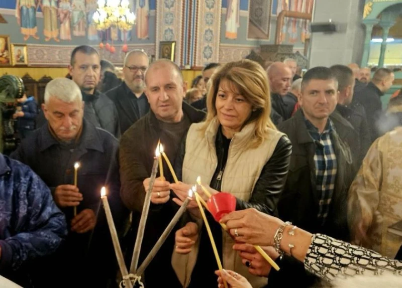 Румен Радев: Христос воскресе, скъпи сънародници!