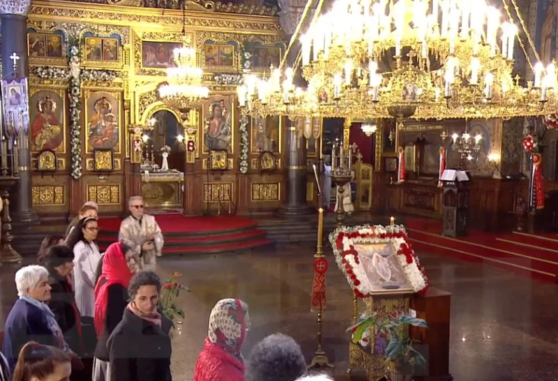 Второ Възкресение събра вярващи в столичната катедрала "Света Неделя"