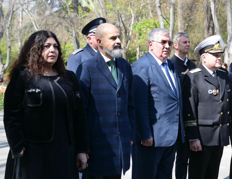 Варна отбеляза с общоградско поклонение 149 години от избухването на Априлското въстание