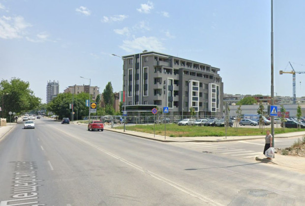 Забележки спъват новия светофар на "Пещерско шосе" в Пловдив