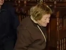 Започва литийното шествие в Бачковския манастир, венецът, с който е окичена чудотворната икона, е дело на 90-годишната леля Люба