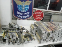 Задръжаха огромно количество контрабандни цигари при "Дунав мост" 2, укривали ги в стълби