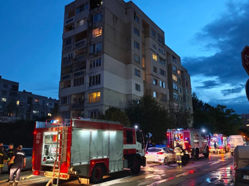 Пожар в жилищен блок в столичния квартал "Младост"