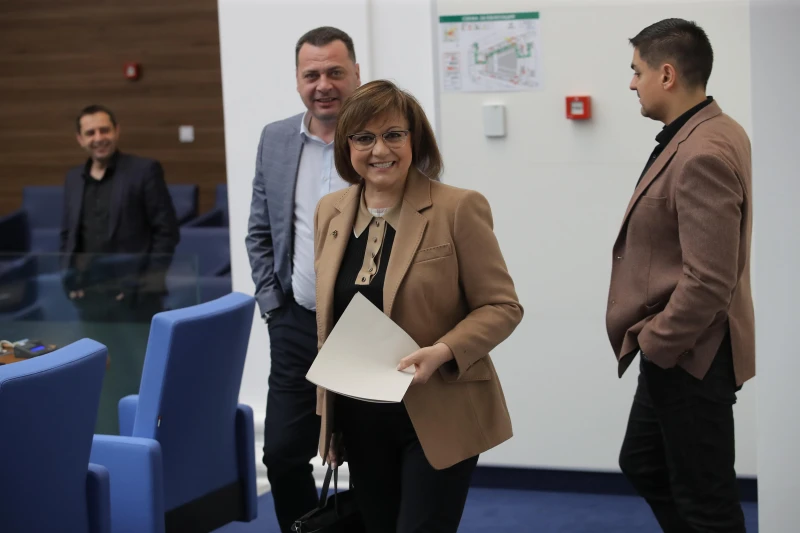 Корнелия Нинова учредява партията си в неделя