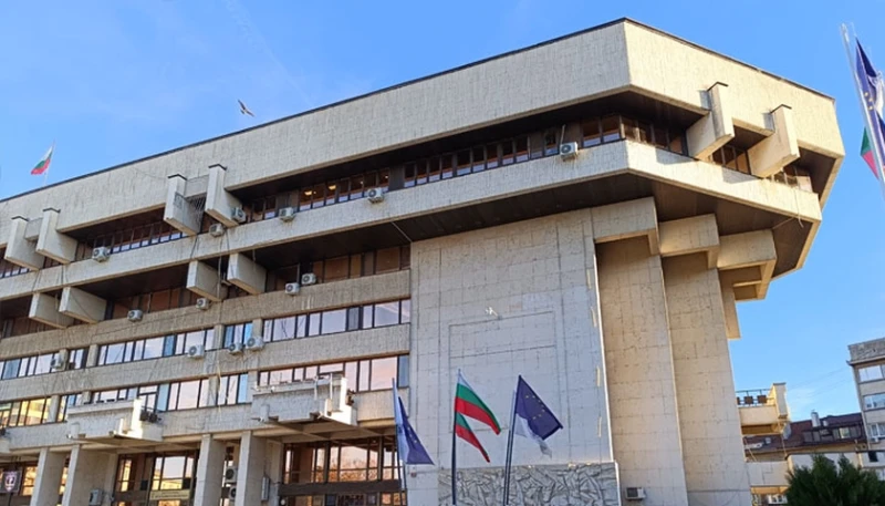Дейността на Информационния център на Областната управа в Русе ще спре частично на 25 април