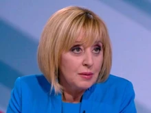Мая Манолова: Защитавам безплатно хора в съда