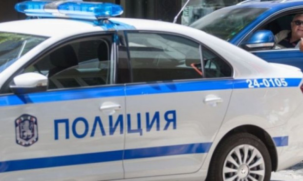 Полицейски служители на 01 РУ Благоевград работят по получен сигнал