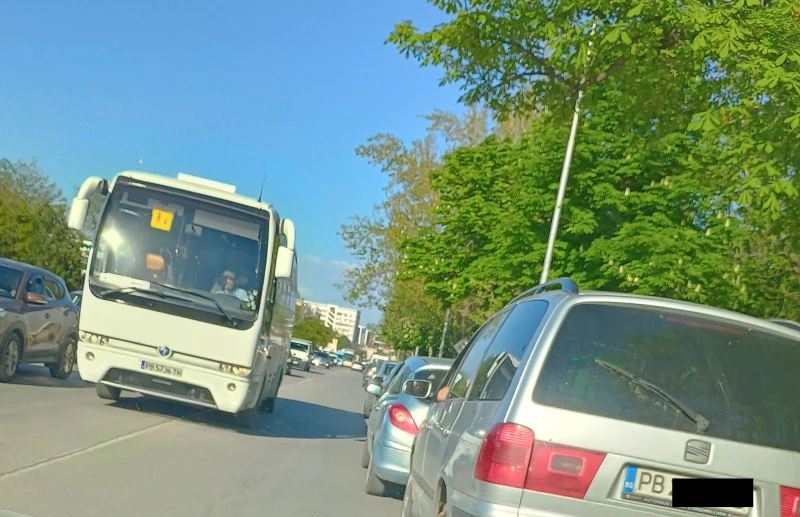 Докога ще продължава наглостта по булевард "Пещерско шосе"?