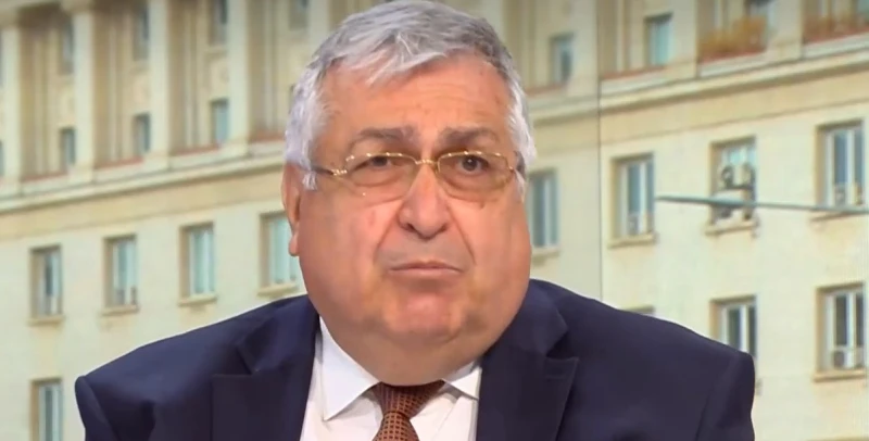 Проф. Близнашки: Замисълът на влизането на Румен Радев в политиката беше да се отстрани Борисов