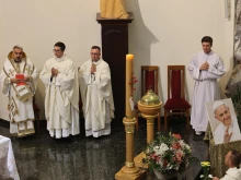 Католиците в България се сбогуваха с папа Франциск