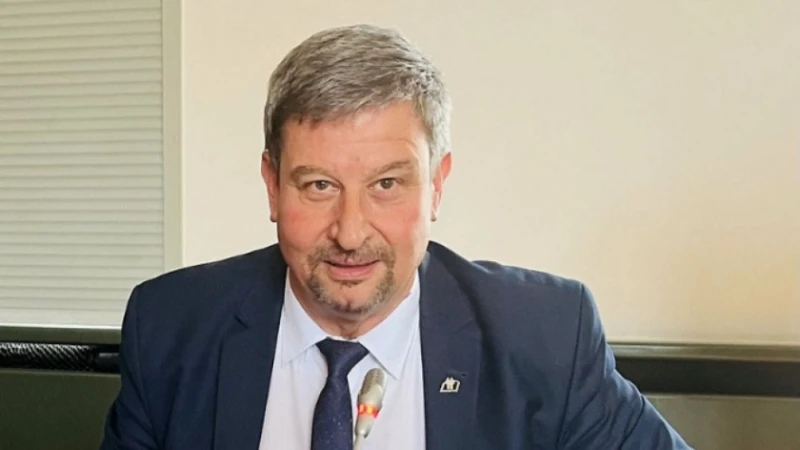 Юлиян Петров за предложението зрелостниците да се освобождават при среден успех над 5.00: Това ще мотивира учениците