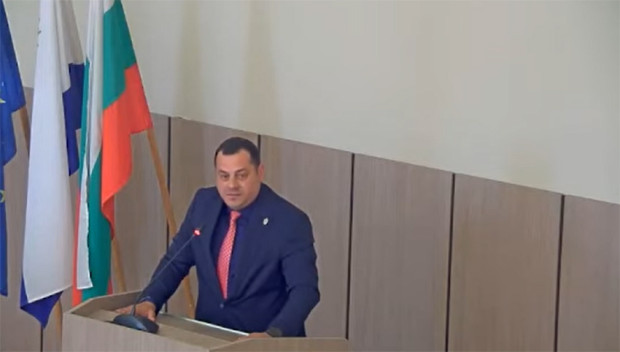 TD Новият областен управител на Бургас Владимир Крумов бе поздравен
