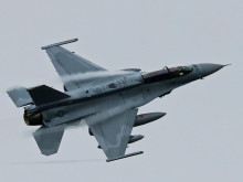 Първият ни изтребител F-16 няма да лети на 6 май