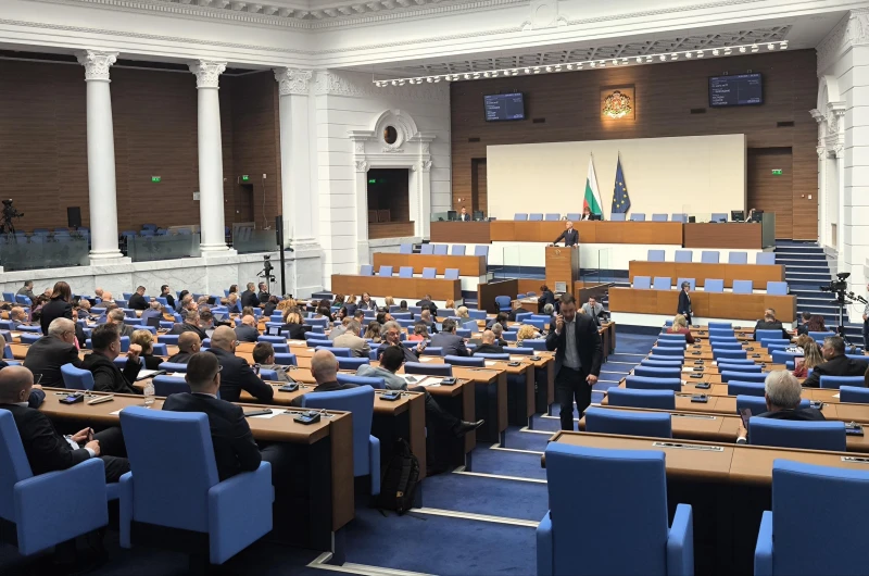 Парламентът прие на второ четене един от ключовите законопроекти за втория транш по ПВУ