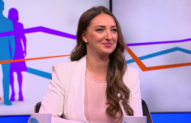 Ще кърми ли бебето си в НС депутатът Лариса Савова?