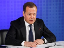 Медведев: Тръмп най-накрая успя да накара Киев да плаща за американската помощ с минерали