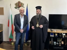 Велбъждският епископ Исаак на среща с новия областен управител