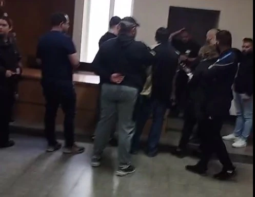 Окръжен съд - Стара Загора отмени решението на Районния съд и постанови обвиненият в педофилия да бъде задържан