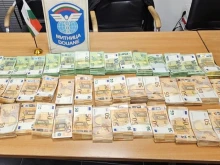 Митническото куче Адел откри в товарен автомобил недекларирана валута за близо 690 хил. лв.