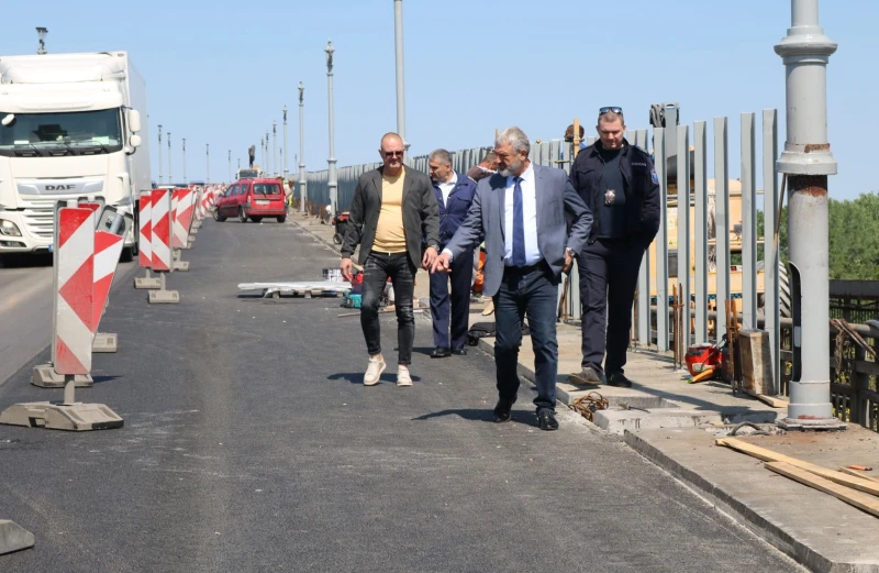 Въвеждат допълнителни мерки за облекчаване на движението по Дунав мост