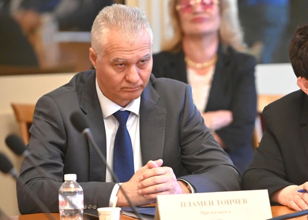 Предлагат шефът на ДАНС да оглави Комисията по досиетата