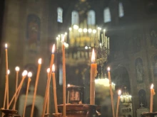 Църквата почита големи светци днес