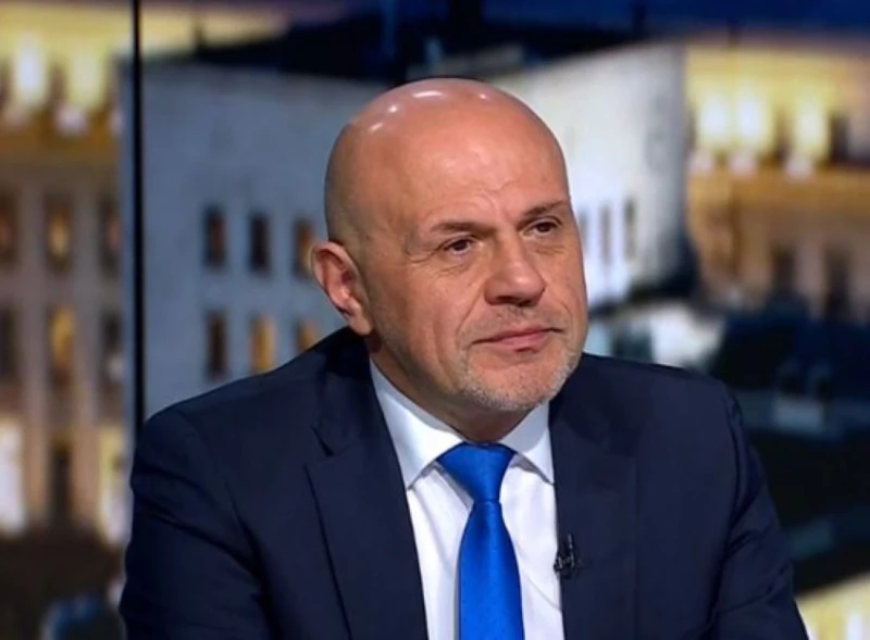 Дончев: България не е готова за либерализацията на тока за битовите потребители