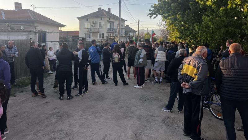 Протест заради смъртта на 7-годишното дете, починало в линейка