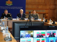 Министърът на отбраната поздрави българските контингенти зад граница в навечерието на 6 май