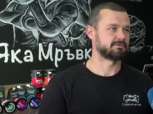 Управител на месарница: Цената за половин или цяло агне е 30 лв. за килограм. Плешката е на 32,20 лв., бутът е на 33,20 лв.