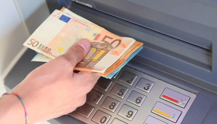 Експерт коментира въздействието на еврото върху размера на заплатите