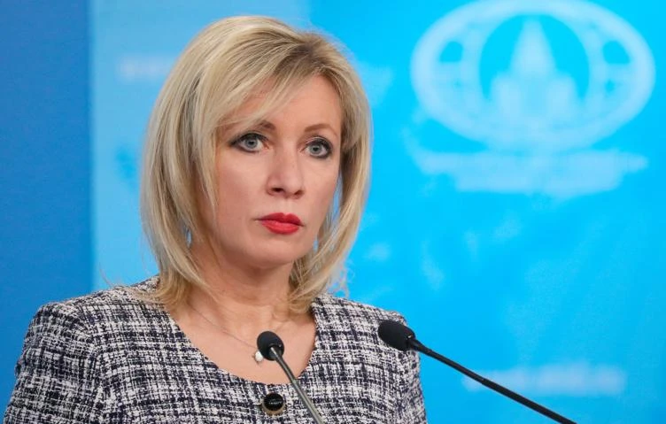 Захарова: Зеленски се подиграва с ветераните, които искат да празнуват Деня на победата