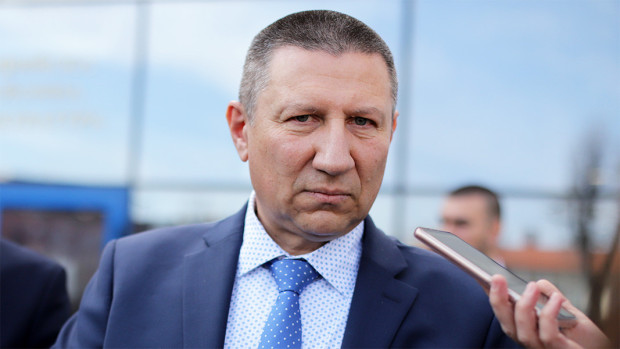И ф главен прокурор на Република България и водена от него