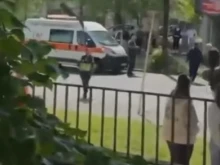 Двама ученици са блъснати пред Езиковата гимназия в Кюстендил