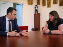 Станка Златева отстъпи пред министъра на спорта за залата в Дианабад