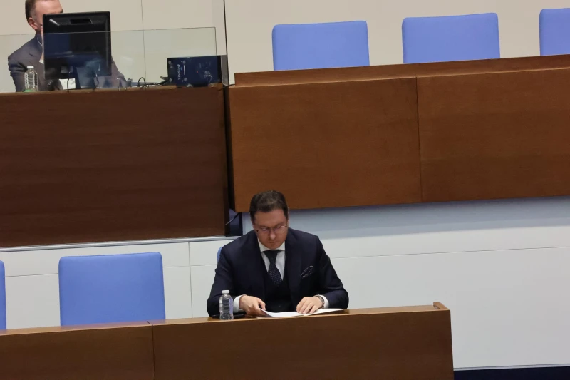 "Демократична България" отправи въпроси към Митов за контрабандния канал в Пловдив