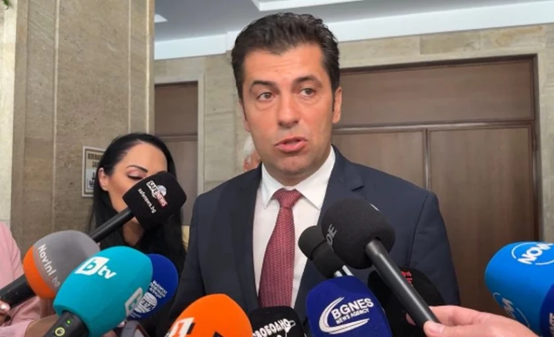 Кирил Петков: Призоваваме всички депутати да си дадат имунитетите