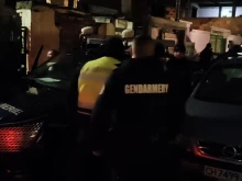 Спецоперация на полицията в Сливен, има задържани