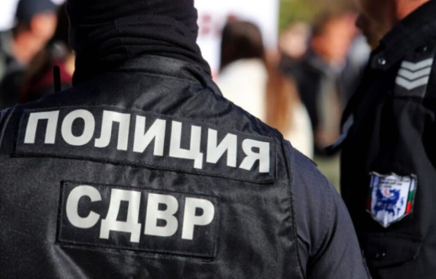 Иззеха близо 450 капсули с райски газ в Студентски град