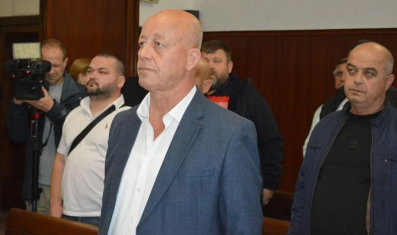 Съдът отстрани от длъжност кмета на Минерални бани Мюмюн Искендер