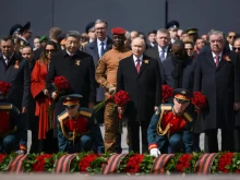 Путин и чуждестранните лидери положиха цветя на Паметника на Незнайния войн