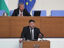 Вицепремиерът Зафиров: Българската държава спира да харчи безусловно пари за разселените лица от Украйна